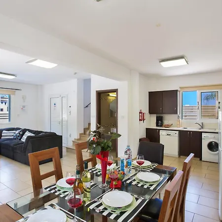 Moderne Ferienvilla Pv5 Mit Grossem Garten * Protaras