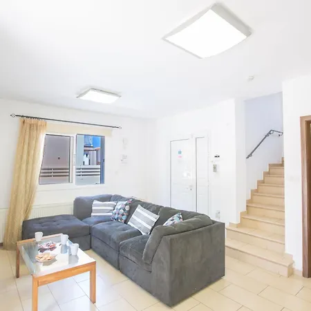 Moderne Ferienvilla Pv5 Mit Grossem Garten Vakantiehuis
