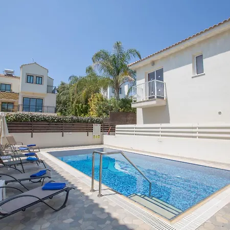 Moderne Ferienvilla Pv5 Mit Grossem Garten Vakantiehuis