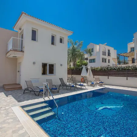 Vakantiehuis Moderne Ferienvilla Pv5 Mit Grossem Garten Protaras